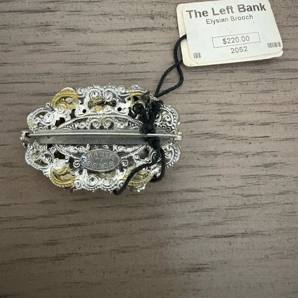 Elegant Swarovski Crystal Brooch NWT - Picture 3 of 3